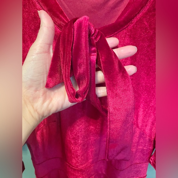 🌹 Asos red velour bow holiday party dress with ruffle sleeves - Picture 2 of 3